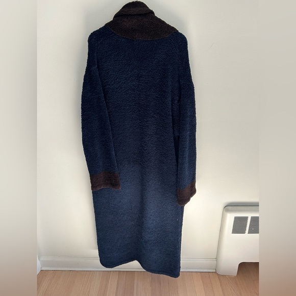 BAREFOOT DREAMS MENs Navy/brown lounge bath robe  missing belt M/L - Picture 7 of 9